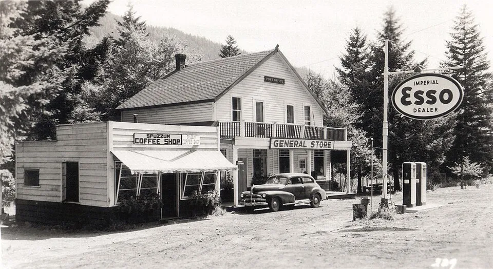 8 Spuzzum_General.store_c.1952 Spuzzum General Store in 1952, functioning as both a shop and fuel station.